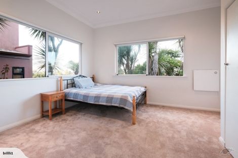 Photo of property in 15 Otahuri Crescent, Greenlane, Auckland, 1051