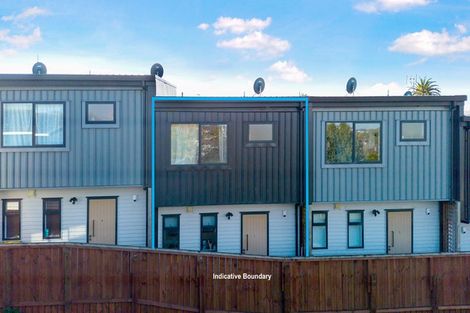 Photo of property in 4337c Great North Road, Glendene, Auckland, 0602