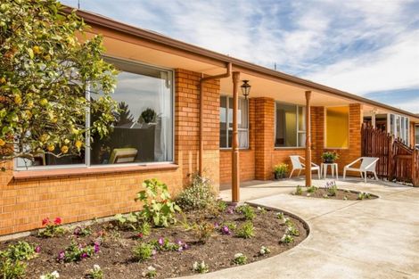 Photo of property in 2/17 Karen Lane, Beckenham, Christchurch, 8023