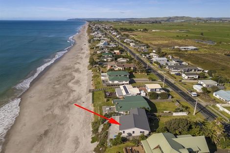 Photo of property in 195 Pukehina Parade, Pukehina, Te Puke, 3189