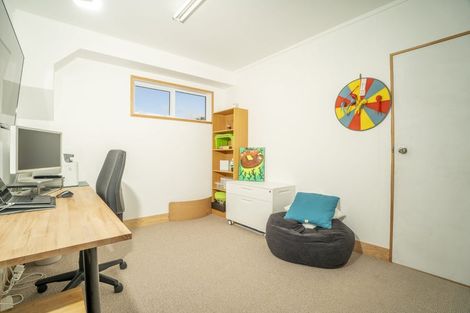 Photo of property in 43 Fyvie Avenue, Tawa, Wellington, 5028