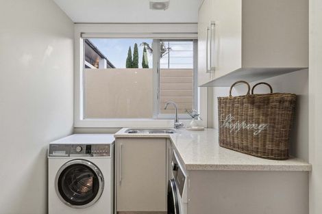Photo of property in 1/14 First Avenue, Avenues, Whangarei, 0110