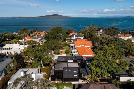 Photo of property in 2b O'neills Avenue, Takapuna, Auckland, 0622