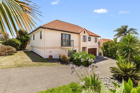 Photo of property in 30 Parkwood Crescent, Gulf Harbour, Whangaparaoa, 0930