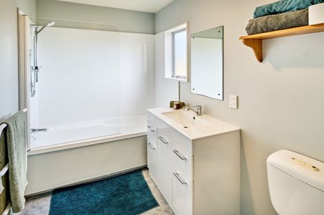 Photo of property in 10 Pohutukawa Grove, Titahi Bay, Porirua, 5022