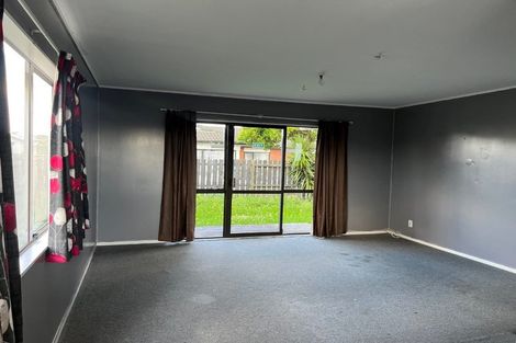 Photo of property in 2/18 Templeton Place, Clendon Park, Auckland, 2103