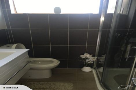 Photo of property in 1/32 Teal Crescent, Beach Haven, Auckland, 0626