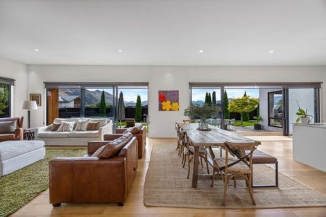 Photo of property in 16 Sapphire Spring Rise, Wanaka, 9305