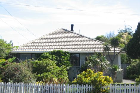 Photo of property in 69 Vancouver Crescent, Wainoni, Christchurch, 8061