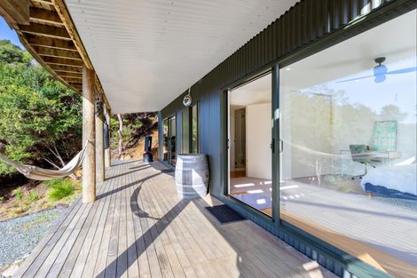 Photo of property in 8a Schoolhouse Bay Road, Kawau Island, 0920