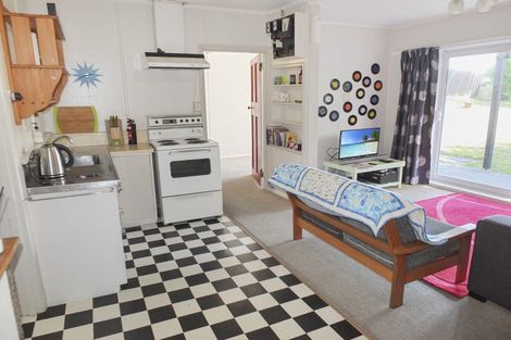 Photo of property in 40 Pratt Avenue, Foxton Beach, Foxton, 4815