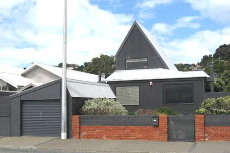 Photo of property in 67 Marine Parade, Seatoun, Wellington, 6022