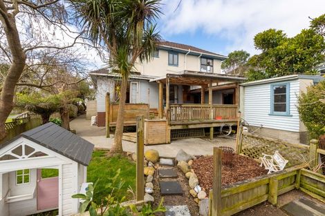 Photo of property in 22 Hereford Street, Cannons Creek, Porirua, 5024