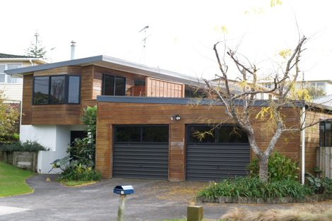 Photo of property in 1/31 Alexander Street, Cockle Bay, Auckland, 2014