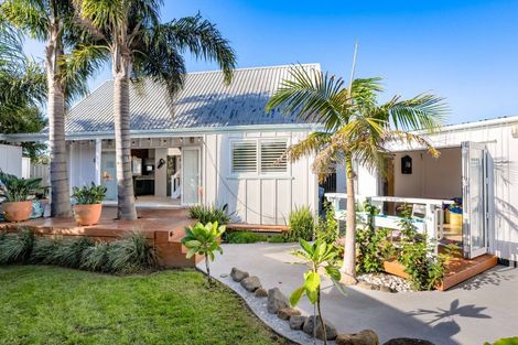 Photo of property in 118a Otahu Road, Whangamata, 3620