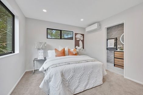 Photo of property in 25c Lavery Place, Sunnynook, Auckland, 0632