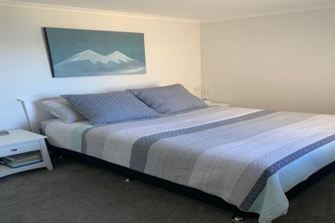 Photo of property in 2/19 Onslow Road, Khandallah, Wellington, 6035