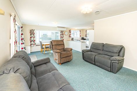 Photo of property in 25 Nukumaru Parade, Waiinu Beach, Whanganui, 4588