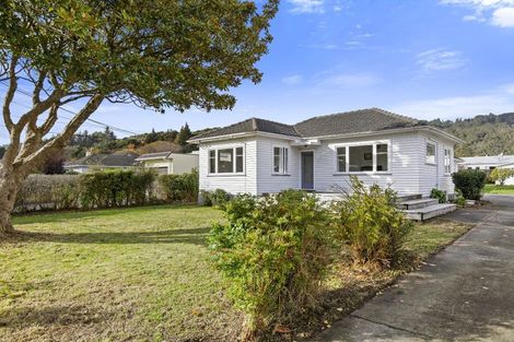 Photo of property in 145 Stokes Valley Road, Stokes Valley, Lower Hutt, 5019