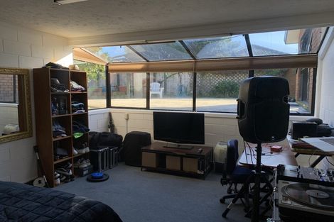 Photo of property in 212 Grahams Road, Burnside, Christchurch, 8053