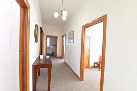 Photo of property in 492 Blockhouse Bay Road, Blockhouse Bay, Auckland, 0600