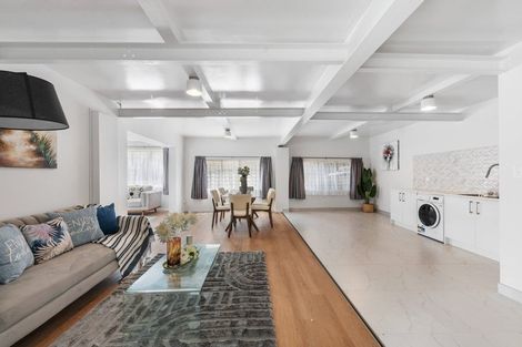 Photo of property in 104 Parrs Cross Road, Sunnyvale, Auckland, 0612