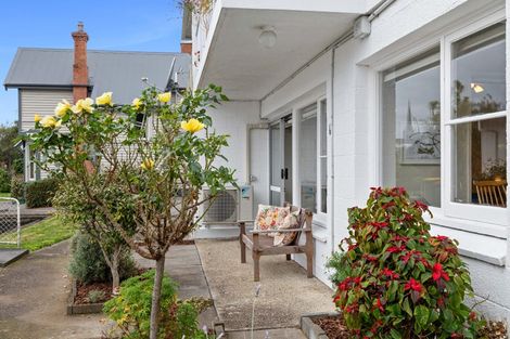 Photo of property in 21 Vivian Street, New Plymouth, 4310