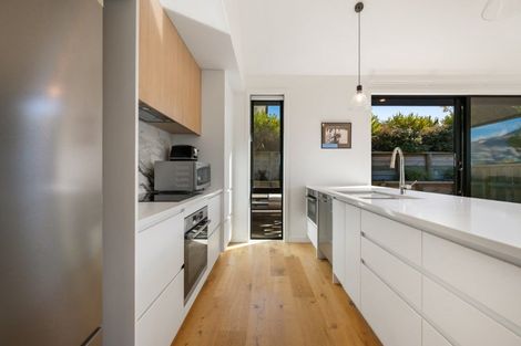 Photo of property in 11 Sarges Way, Lake Hawea, Wanaka, 9382