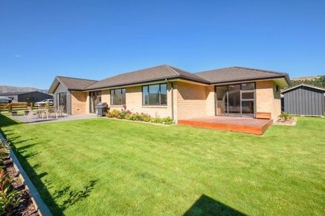 Photo of property in 16 Alice Burn Drive, Luggate, Cromwell, 9383