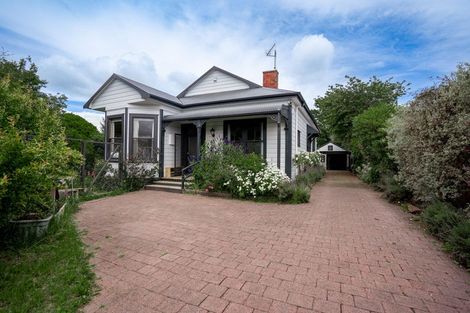 Photo of property in 54 Brightwater Terrace, Terrace End, Palmerston North, 4410