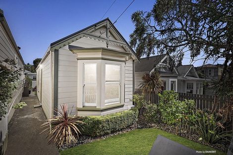 Photo of property in 10 Milton Street, Berhampore, Wellington, 6023