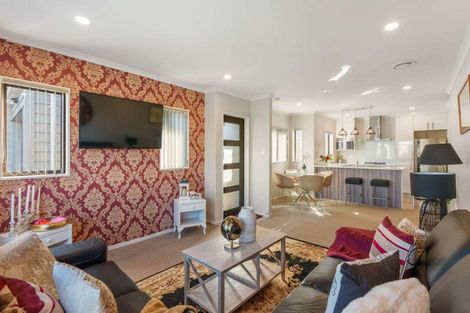 Photo of property in 4 Tribute Loop, Takanini, 2112