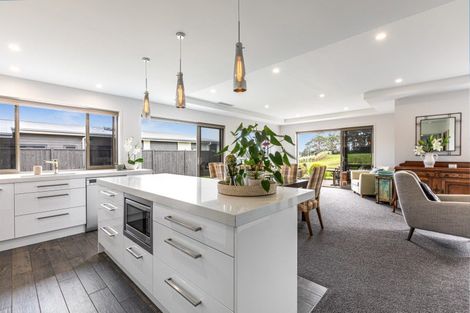 Photo of property in 15b Goble Road, Clarks Beach, Pukekohe, 2679