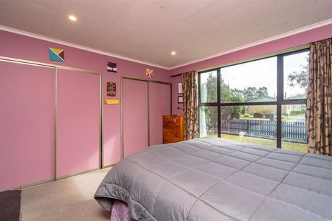 Photo of property in 15 Cross Street, Milton, 9220