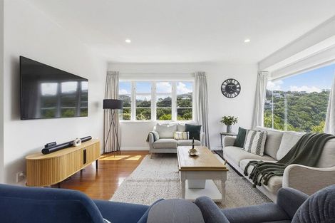 Photo of property in 55 Ranui Crescent, Khandallah, Wellington, 6035