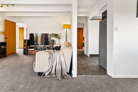 Photo of property in 2/82 Verbena Road, Birkdale, Auckland, 0626