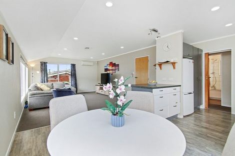 Photo of property in 24 Old Coach Road, Johnsonville, Wellington, 6037