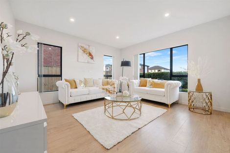 Photo of property in 6 Hinoki Way, Flat Bush, Auckland, 2019