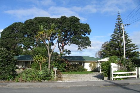 Photo of property in 46 Wintle Street, Mangawhai Heads, Mangawhai, 0505