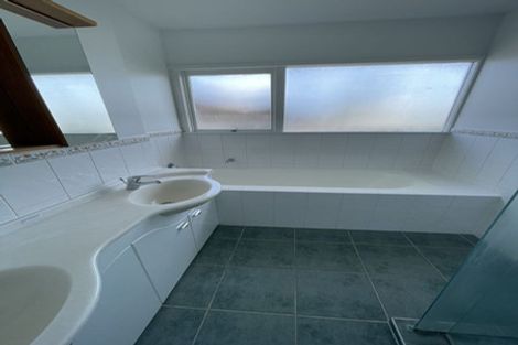 Photo of property in 167 Carlisle Road, Northcross, Auckland, 0632