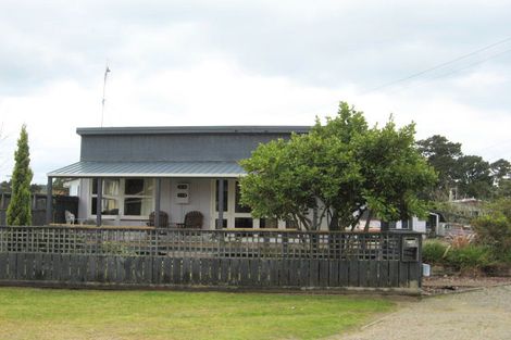 Photo of property in 202 Tui Road, Whangamata, 3620