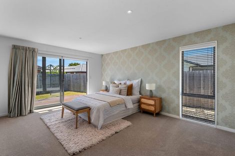 Photo of property in 30 Holiday Drive, Mairehau, Christchurch, 8052