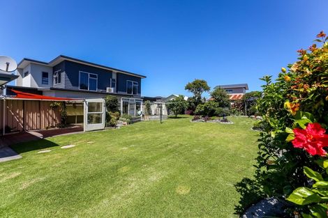 Photo of property in 14 Belt Road, Moturoa, New Plymouth, 4310