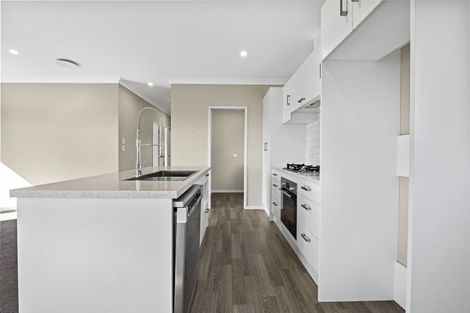 Photo of property in 7 Manatu Lane, Inglewood, 4330