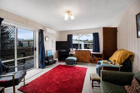 Photo of property in 28 Graham Street, Eltham, 4322