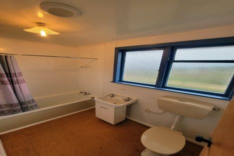 Photo of property in 74-76 Hereford Street, Cannons Creek, Porirua, 5024