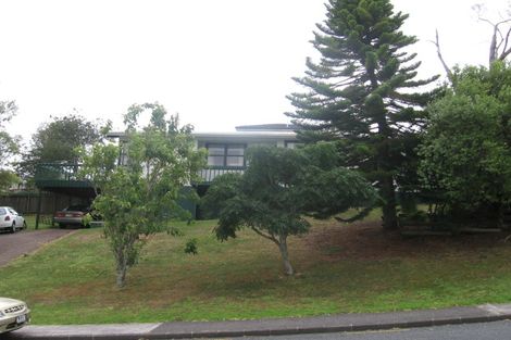 Photo of property in 37 Peach Road, Glenfield, Auckland, 0629