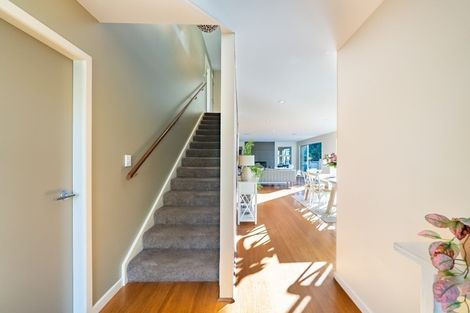 Photo of property in 25 Renown Road, Raumati South, Paraparaumu, 5032