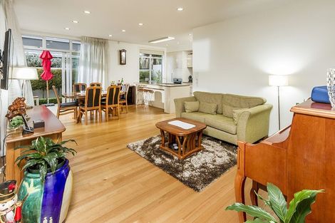 Photo of property in 8 Sylvan Park Avenue, Milford, Auckland, 0620