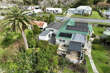 Photo of property in 10 Franklin Road, Paparoa, 0571